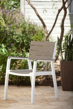 Стул c подлокотниками Гармония (Harmony armchair) белый-капучино в Чайковском - chaykovskiy.mebel24.online | фото 1